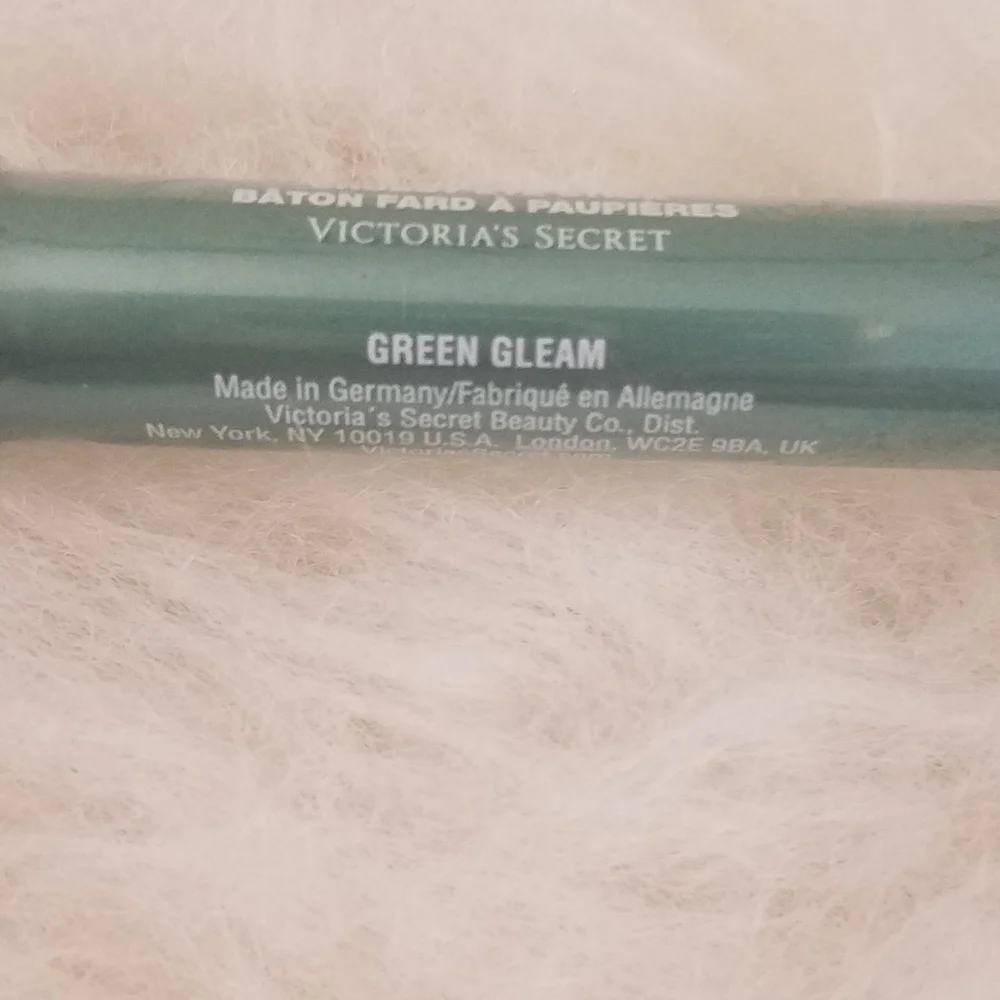 🆕 SEALED 🆕️ Victoria's Secret Beauty Rush Chubby Eye Stick